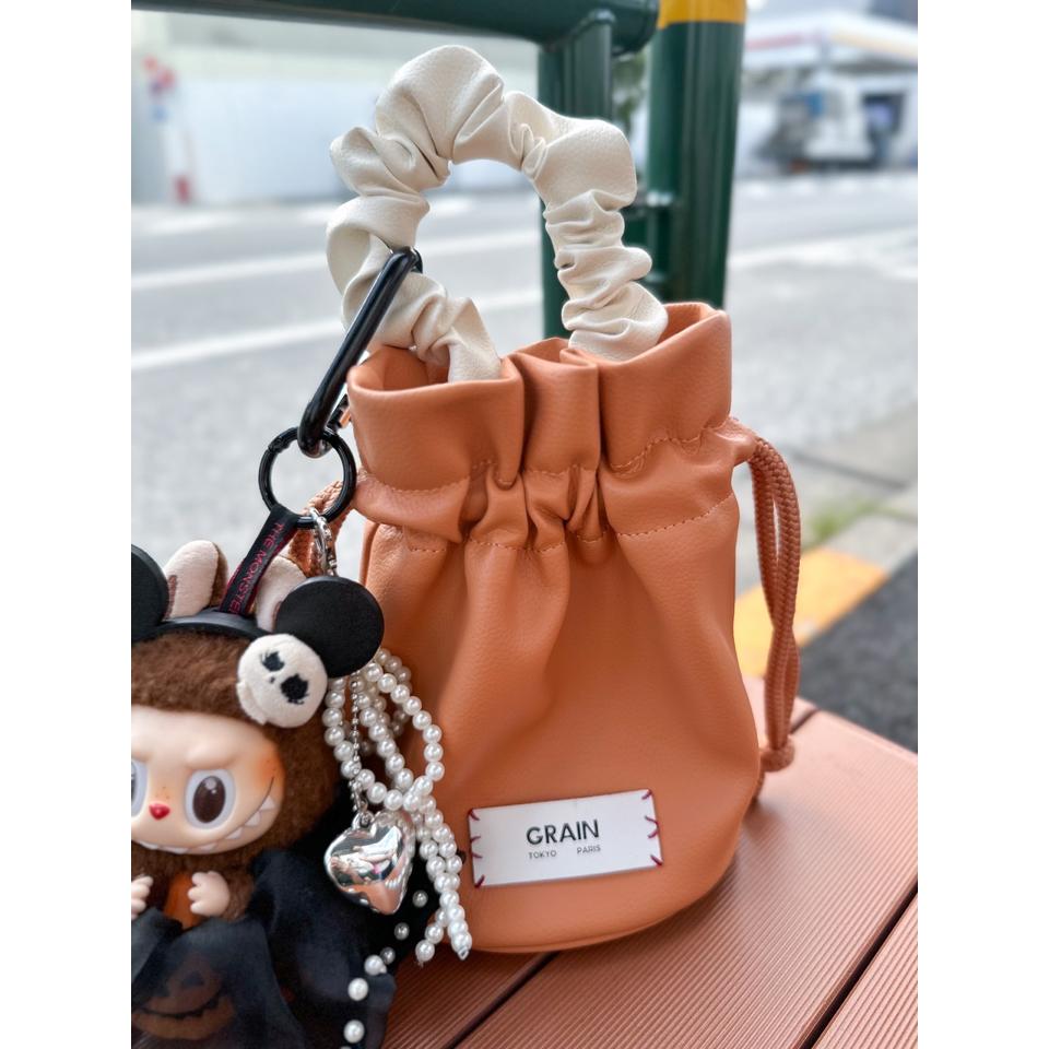 {{.FirstItem.Brand.Name}}({{.FirstItem.Brand.NameKana}})の「{{.FirstItem.Name}}」を使った{{.PostType}}