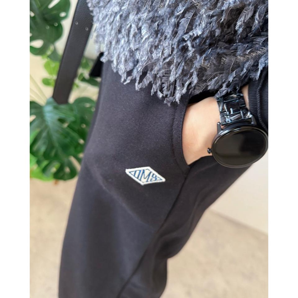 {{.FirstItem.Brand.Name}}({{.FirstItem.Brand.NameKana}})の「{{.FirstItem.Name}}」を使った{{.PostType}}
