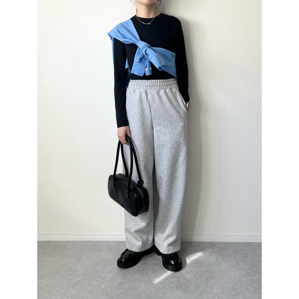 {{.FirstItem.Brand.Name}}({{.FirstItem.Brand.NameKana}})の「{{.FirstItem.Name}}」を使った{{.PostType}}