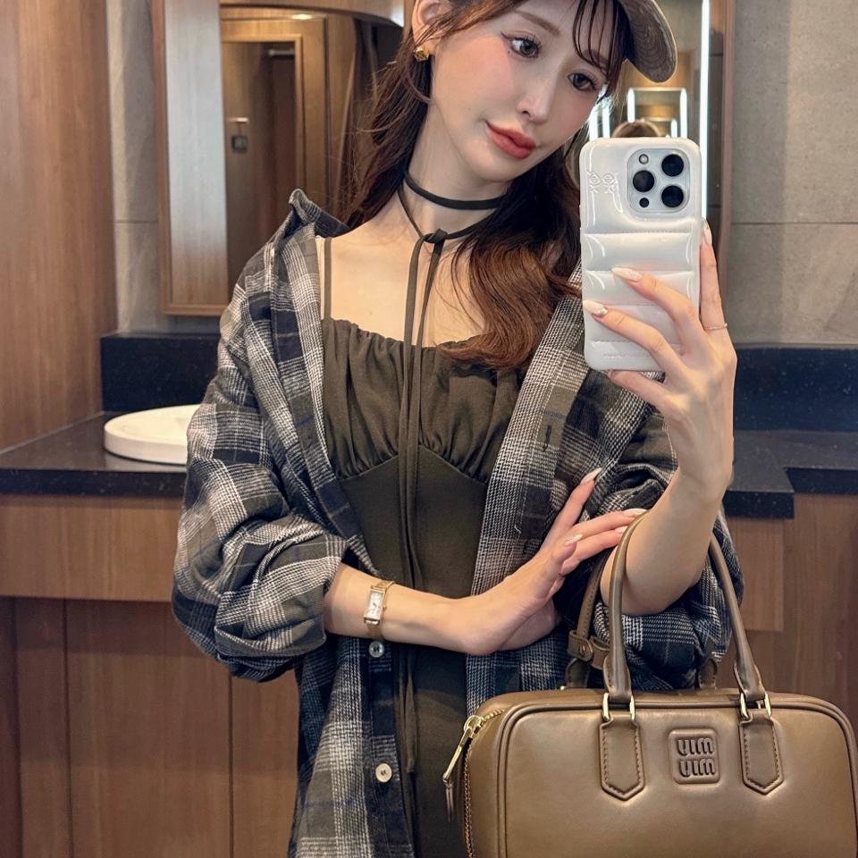 {{.FirstItem.Brand.Name}}({{.FirstItem.Brand.NameKana}})の「{{.FirstItem.Name}}」を使った{{.PostType}}