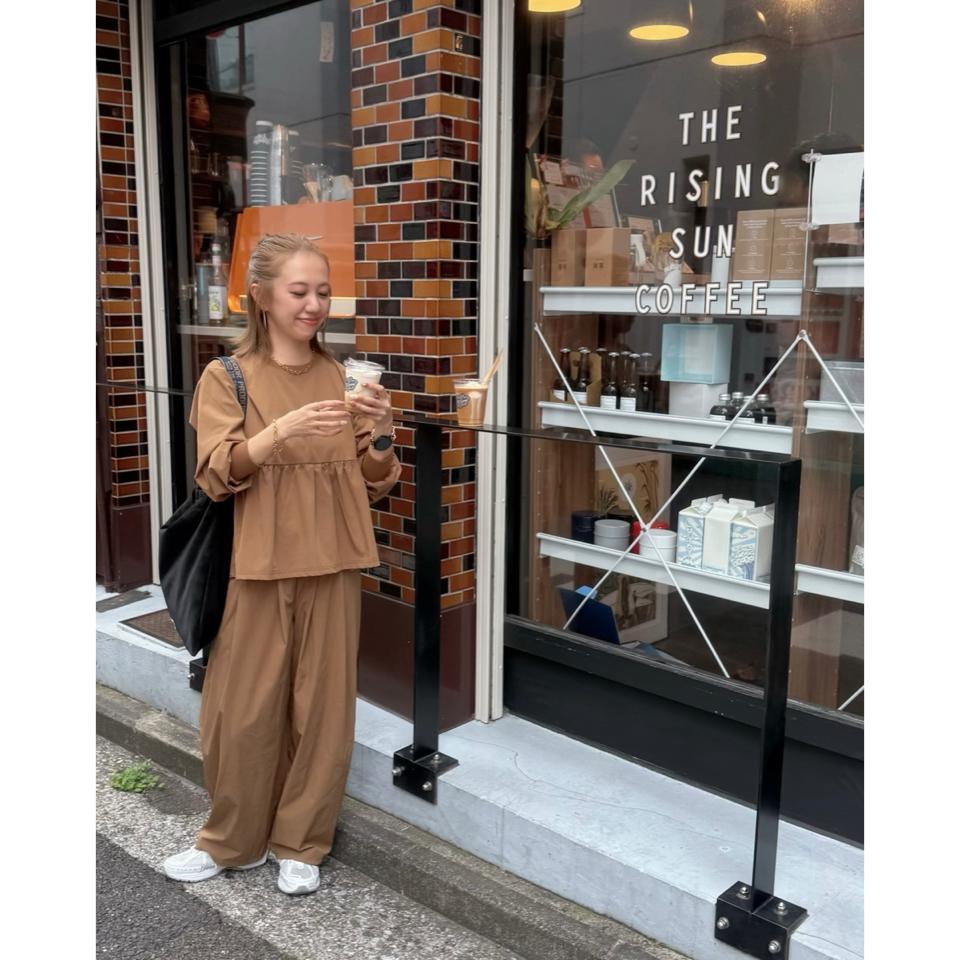 {{.FirstItem.Brand.Name}}({{.FirstItem.Brand.NameKana}})の「{{.FirstItem.Name}}」を使った{{.PostType}}