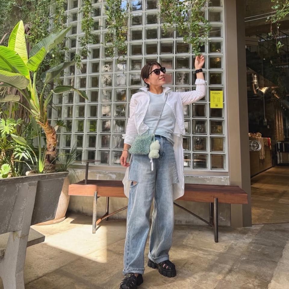 {{.FirstItem.Brand.Name}}({{.FirstItem.Brand.NameKana}})の「{{.FirstItem.Name}}」を使った{{.PostType}}