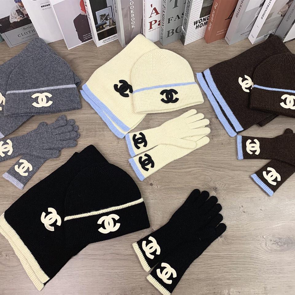 {{.FirstItem.Brand.Name}}({{.FirstItem.Brand.NameKana}})の「{{.FirstItem.Name}}」を使った{{.PostType}}