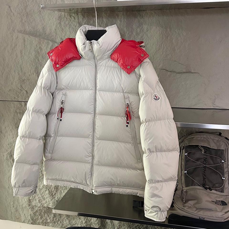 {{.FirstItem.Brand.Name}}({{.FirstItem.Brand.NameKana}})の「{{.FirstItem.Name}}」を使った{{.PostType}}