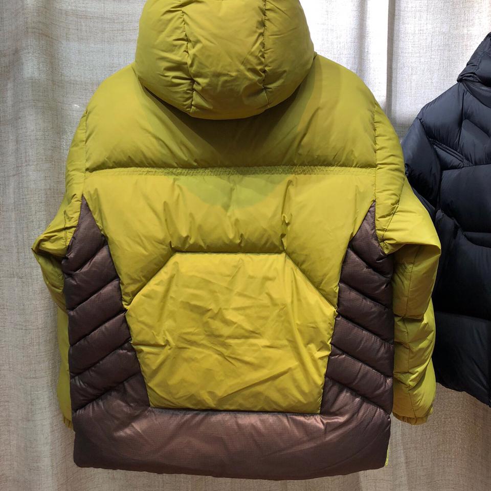 {{.FirstItem.Brand.Name}}({{.FirstItem.Brand.NameKana}})の「{{.FirstItem.Name}}」を使った{{.PostType}}