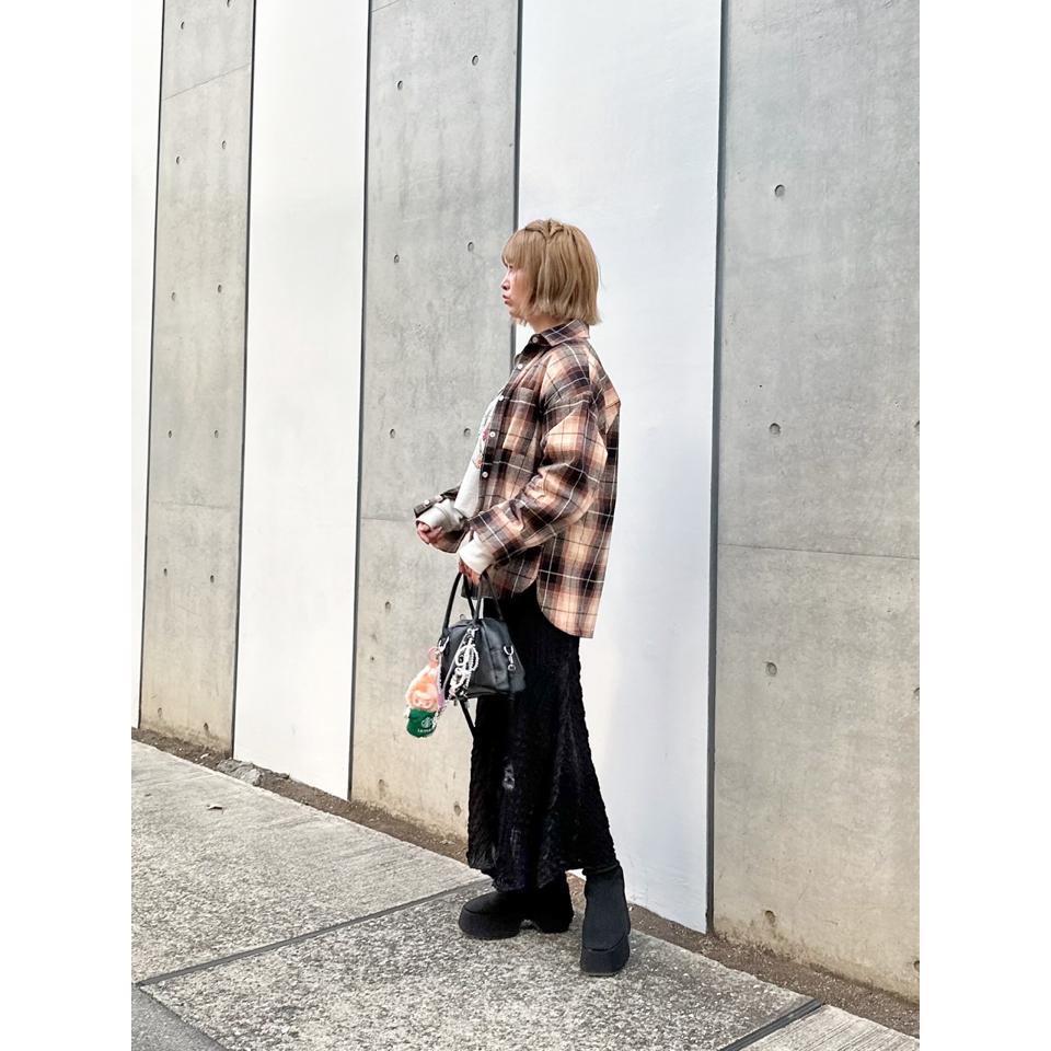 {{.FirstItem.Brand.Name}}({{.FirstItem.Brand.NameKana}})の「{{.FirstItem.Name}}」を使った{{.PostType}}