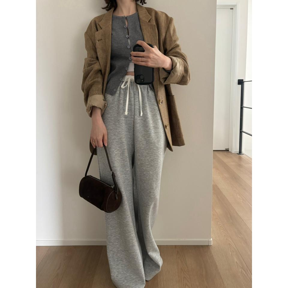 {{.FirstItem.Brand.Name}}({{.FirstItem.Brand.NameKana}})の「{{.FirstItem.Name}}」を使った{{.PostType}}