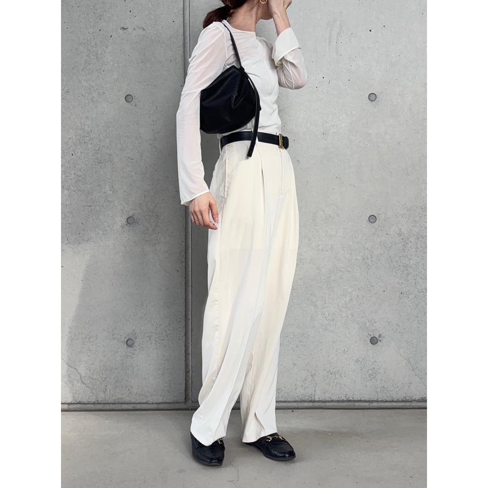 {{.FirstItem.Brand.Name}}({{.FirstItem.Brand.NameKana}})の「{{.FirstItem.Name}}」を使った{{.PostType}}