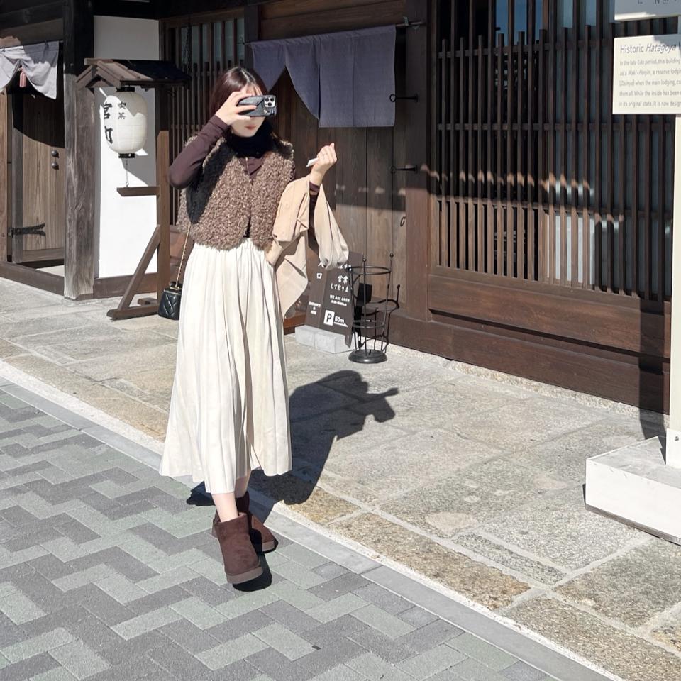 {{.FirstItem.Brand.Name}}({{.FirstItem.Brand.NameKana}})の「{{.FirstItem.Name}}」を使った{{.PostType}}