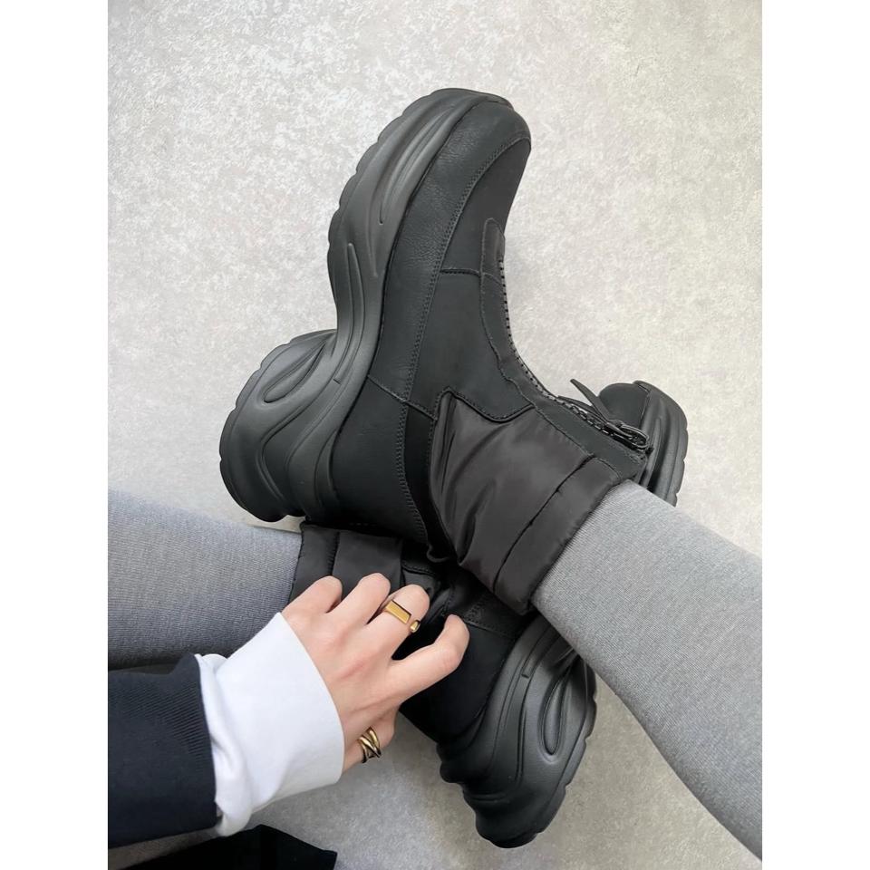 {{.FirstItem.Brand.Name}}({{.FirstItem.Brand.NameKana}})の「{{.FirstItem.Name}}」を使った{{.PostType}}