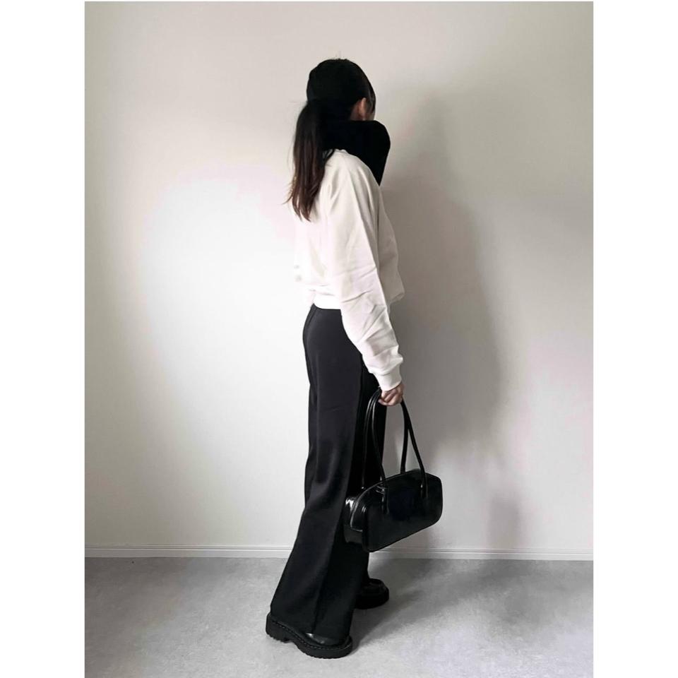 {{.FirstItem.Brand.Name}}({{.FirstItem.Brand.NameKana}})の「{{.FirstItem.Name}}」を使った{{.PostType}}