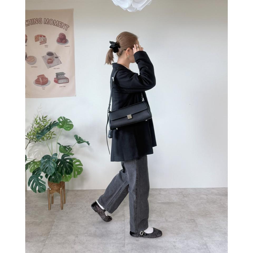 {{.FirstItem.Brand.Name}}({{.FirstItem.Brand.NameKana}})の「{{.FirstItem.Name}}」を使った{{.PostType}}