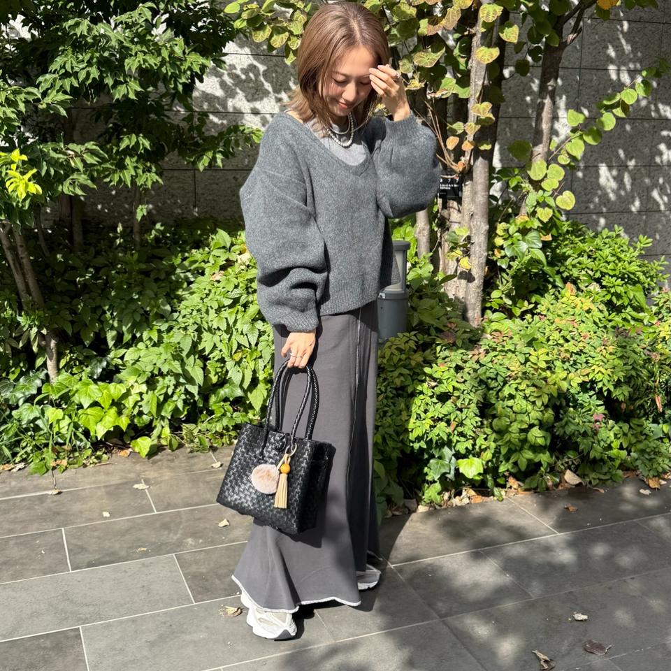 {{.FirstItem.Brand.Name}}({{.FirstItem.Brand.NameKana}})の「{{.FirstItem.Name}}」を使った{{.PostType}}