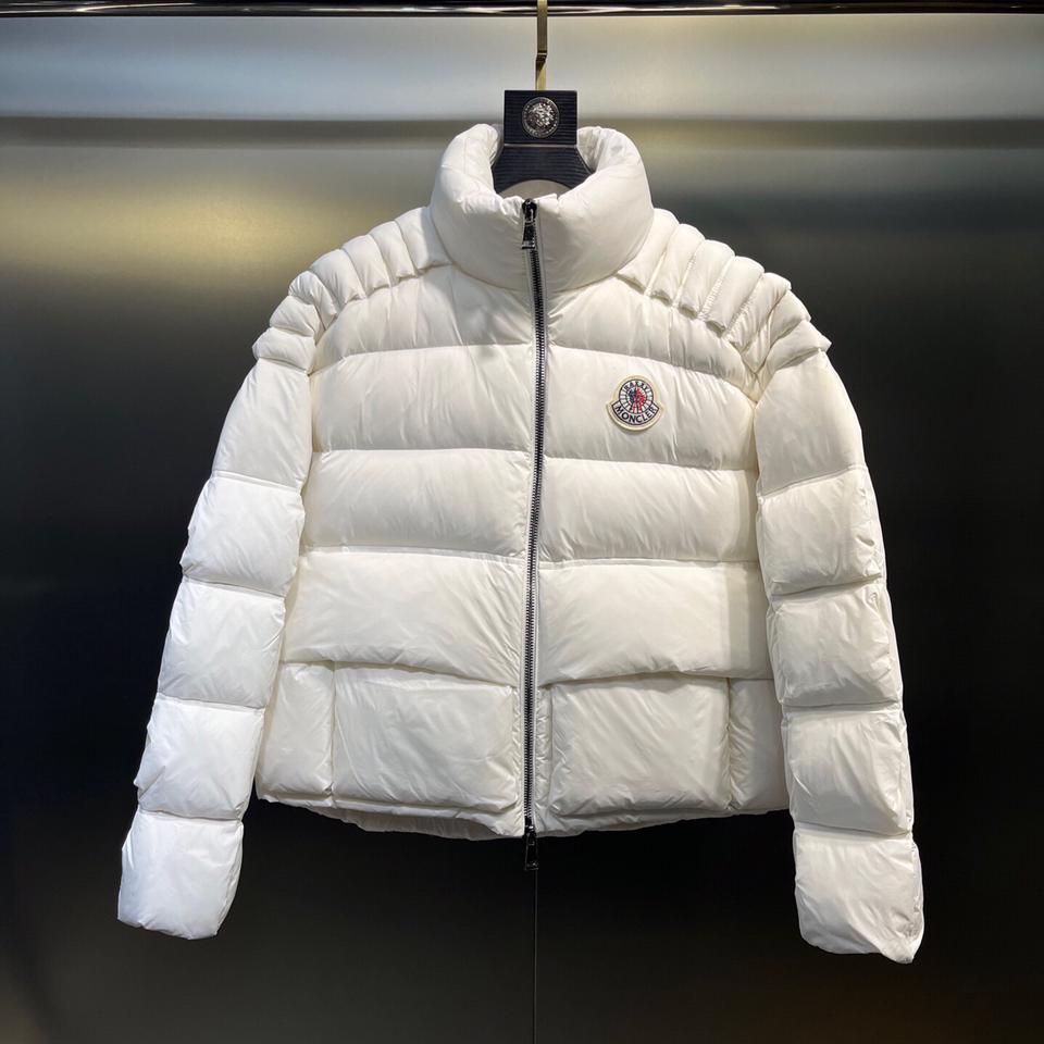 {{.FirstItem.Brand.Name}}({{.FirstItem.Brand.NameKana}})の「{{.FirstItem.Name}}」を使った{{.PostType}}