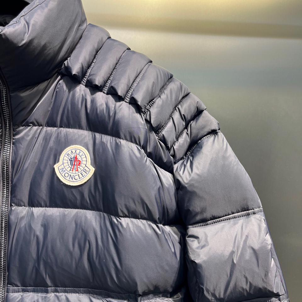 {{.FirstItem.Brand.Name}}({{.FirstItem.Brand.NameKana}})の「{{.FirstItem.Name}}」を使った{{.PostType}}