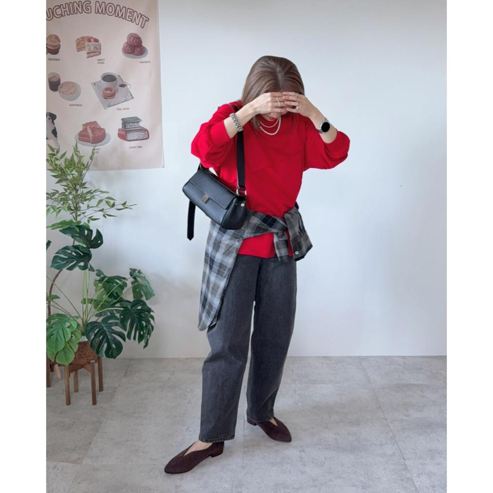 {{.FirstItem.Brand.Name}}({{.FirstItem.Brand.NameKana}})の「{{.FirstItem.Name}}」を使った{{.PostType}}