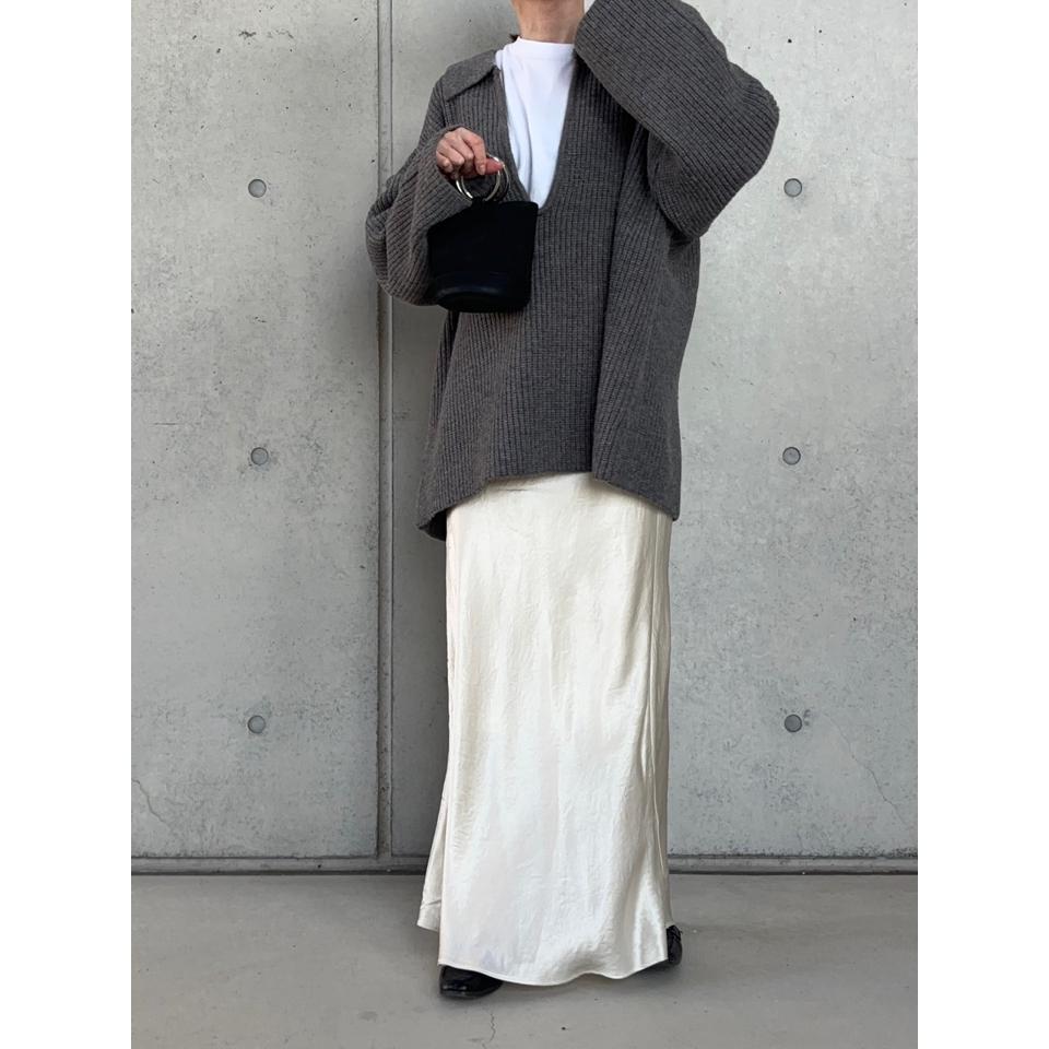 {{.FirstItem.Brand.Name}}({{.FirstItem.Brand.NameKana}})の「{{.FirstItem.Name}}」を使った{{.PostType}}