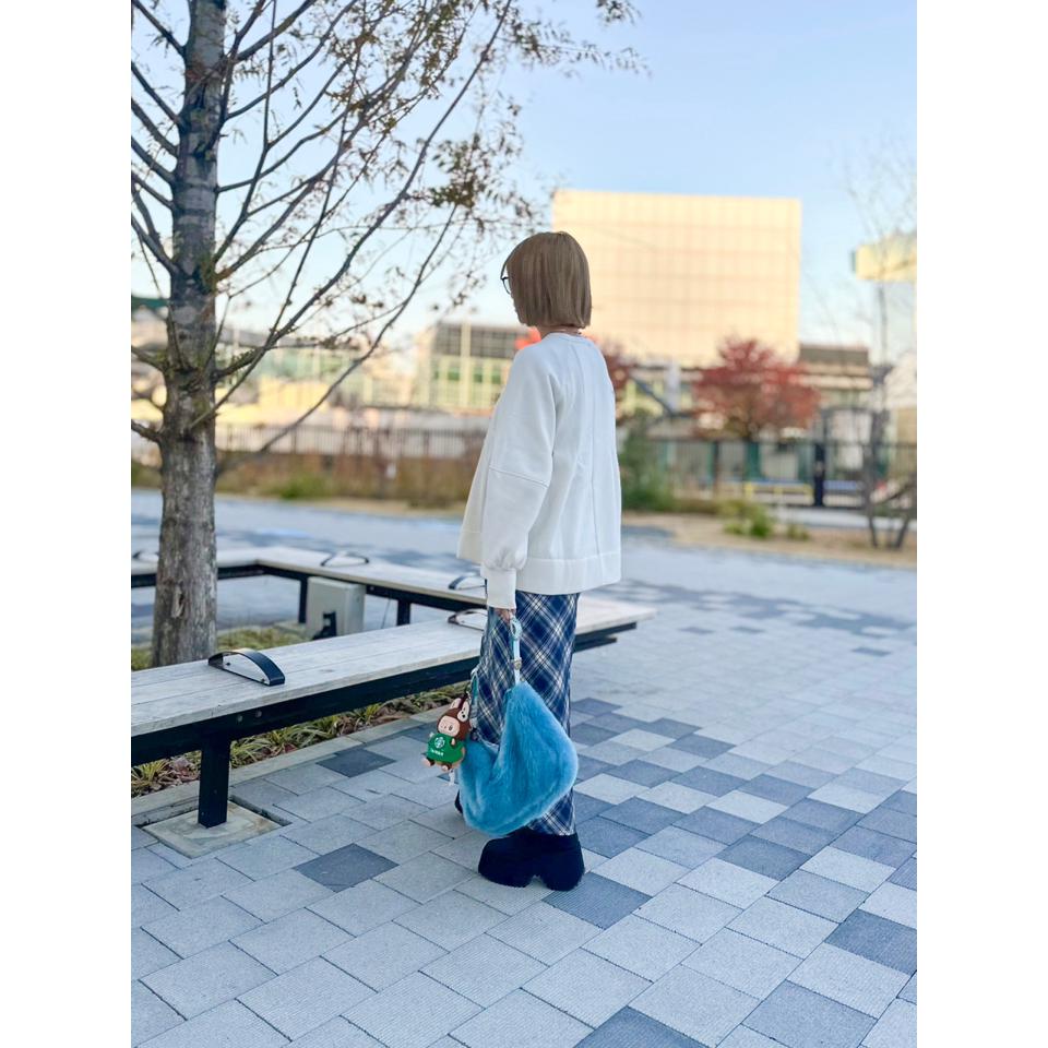 {{.FirstItem.Brand.Name}}({{.FirstItem.Brand.NameKana}})の「{{.FirstItem.Name}}」を使った{{.PostType}}