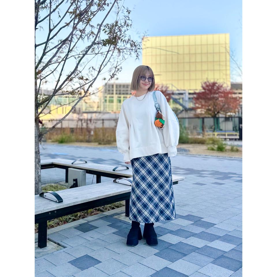 {{.FirstItem.Brand.Name}}({{.FirstItem.Brand.NameKana}})の「{{.FirstItem.Name}}」を使った{{.PostType}}