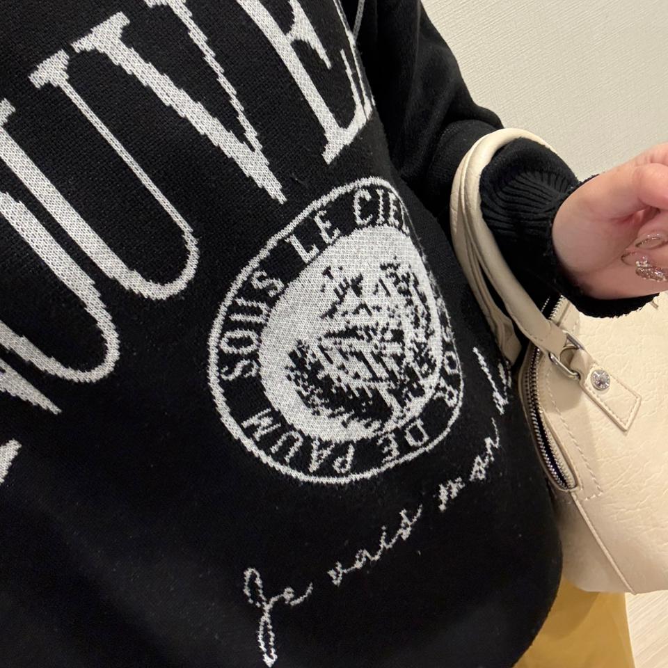 {{.FirstItem.Brand.Name}}({{.FirstItem.Brand.NameKana}})の「{{.FirstItem.Name}}」を使った{{.PostType}}