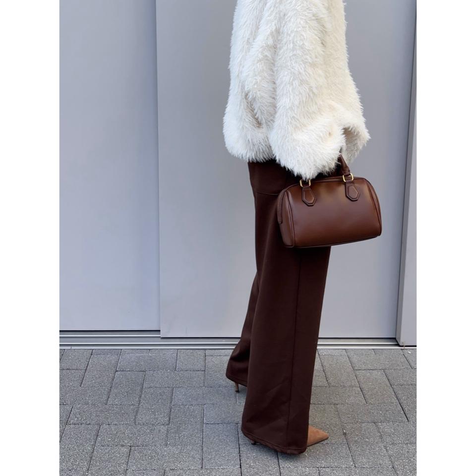 {{.FirstItem.Brand.Name}}({{.FirstItem.Brand.NameKana}})の「{{.FirstItem.Name}}」を使った{{.PostType}}