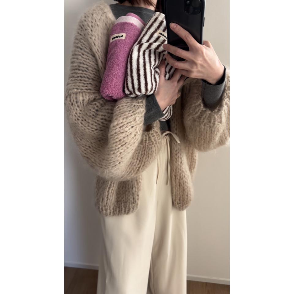 {{.FirstItem.Brand.Name}}({{.FirstItem.Brand.NameKana}})の「{{.FirstItem.Name}}」を使った{{.PostType}}