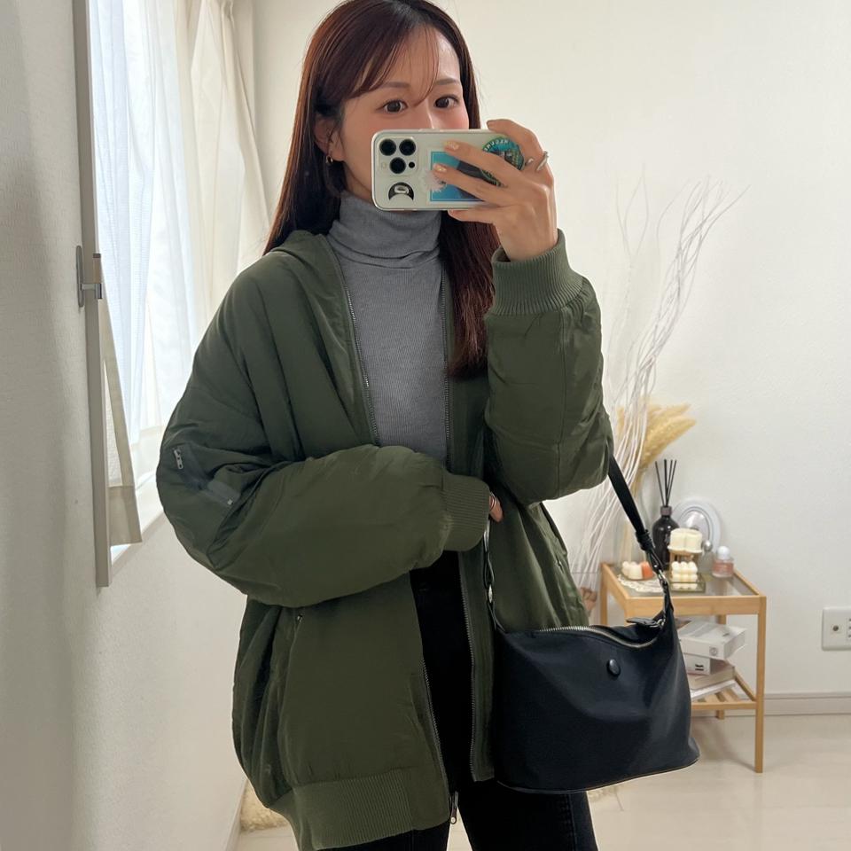 {{.FirstItem.Brand.Name}}({{.FirstItem.Brand.NameKana}})の「{{.FirstItem.Name}}」を使った{{.PostType}}