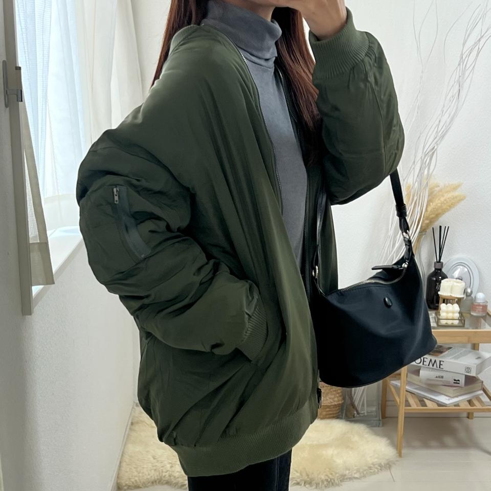 {{.FirstItem.Brand.Name}}({{.FirstItem.Brand.NameKana}})の「{{.FirstItem.Name}}」を使った{{.PostType}}