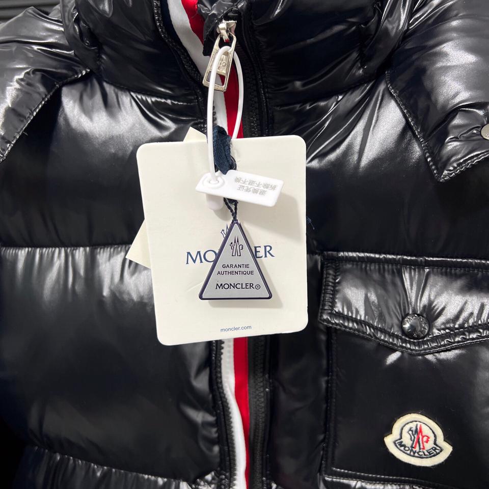 {{.FirstItem.Brand.Name}}({{.FirstItem.Brand.NameKana}})の「{{.FirstItem.Name}}」を使った{{.PostType}}