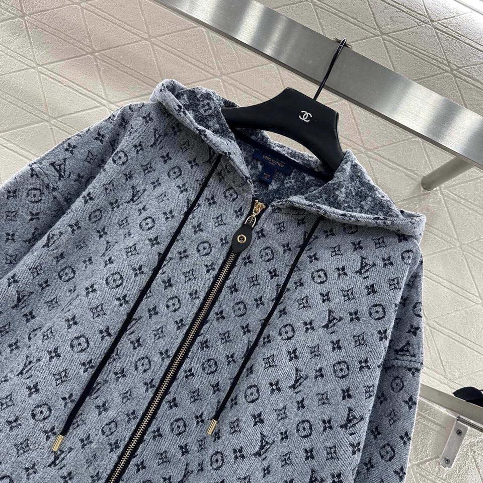 {{.FirstItem.Brand.Name}}({{.FirstItem.Brand.NameKana}})の「{{.FirstItem.Name}}」を使った{{.PostType}}