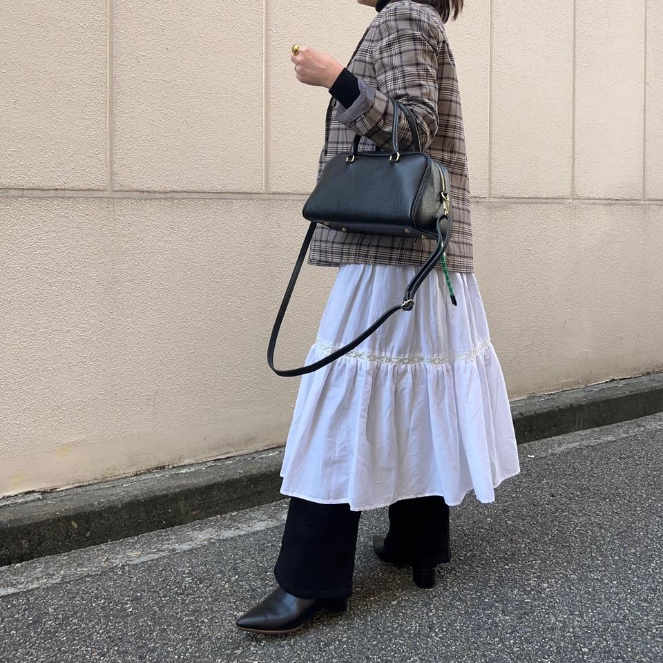 {{.FirstItem.Brand.Name}}({{.FirstItem.Brand.NameKana}})の「{{.FirstItem.Name}}」を使った{{.PostType}}