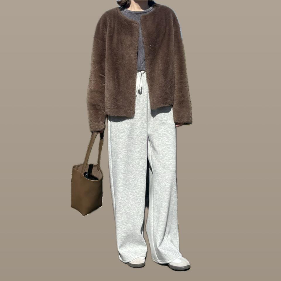 {{.FirstItem.Brand.Name}}({{.FirstItem.Brand.NameKana}})の「{{.FirstItem.Name}}」を使った{{.PostType}}