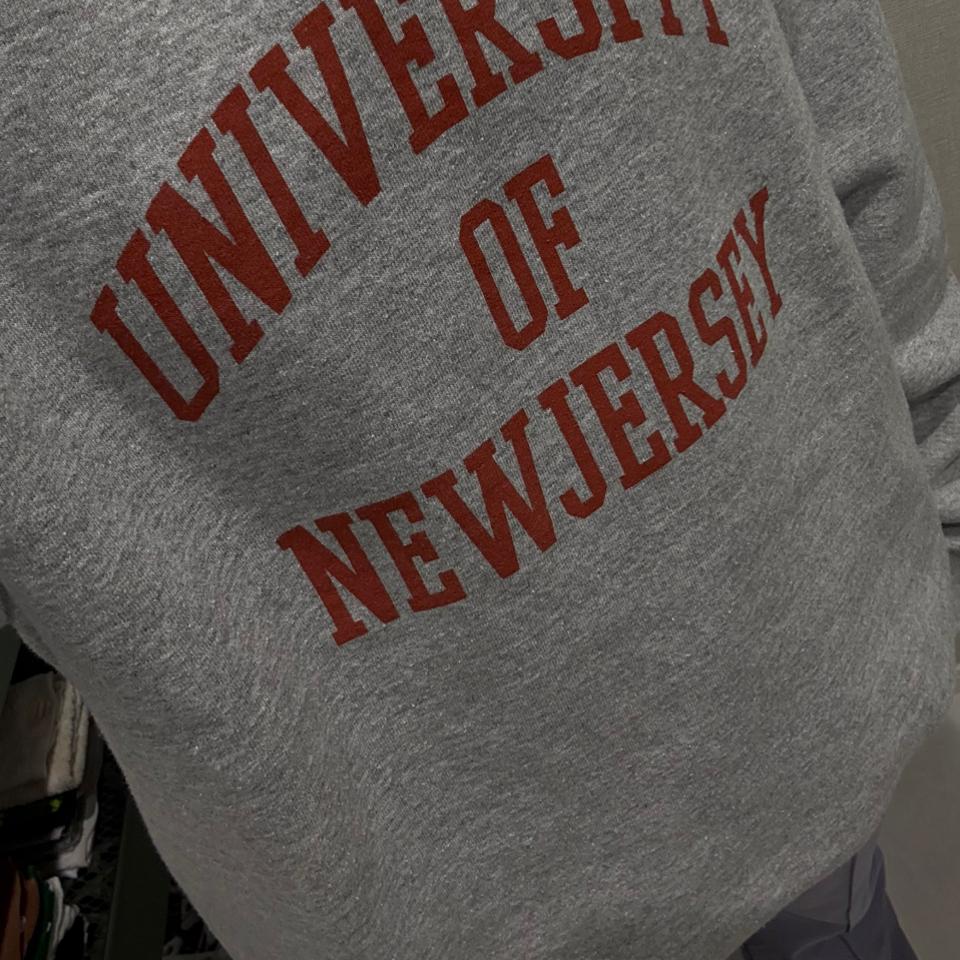 {{.FirstItem.Brand.Name}}({{.FirstItem.Brand.NameKana}})の「{{.FirstItem.Name}}」を使った{{.PostType}}