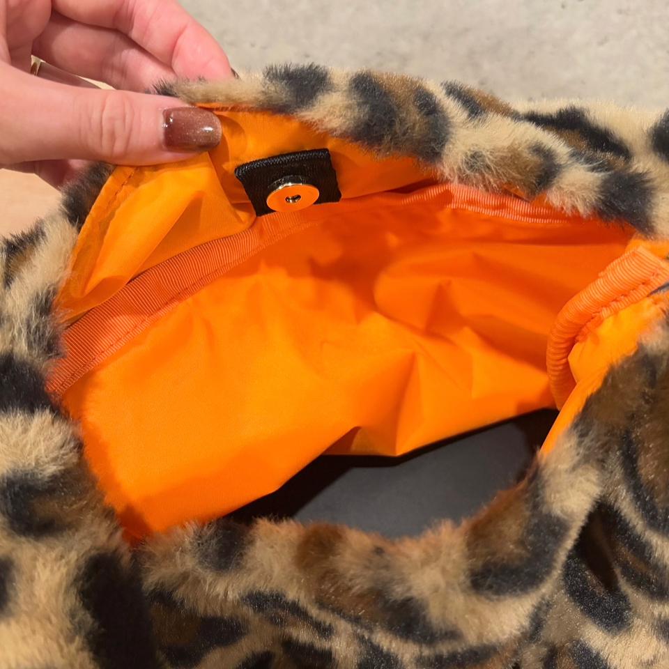 {{.FirstItem.Brand.Name}}({{.FirstItem.Brand.NameKana}})の「{{.FirstItem.Name}}」を使った{{.PostType}}