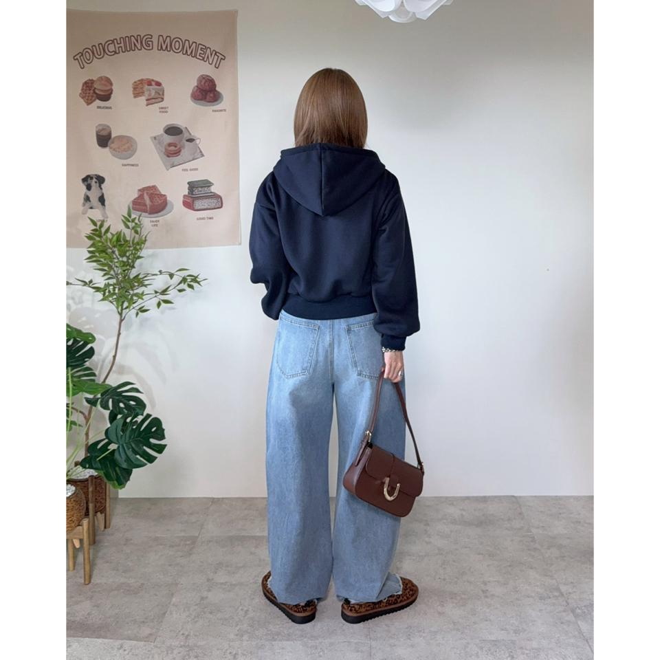 {{.FirstItem.Brand.Name}}({{.FirstItem.Brand.NameKana}})の「{{.FirstItem.Name}}」を使った{{.PostType}}