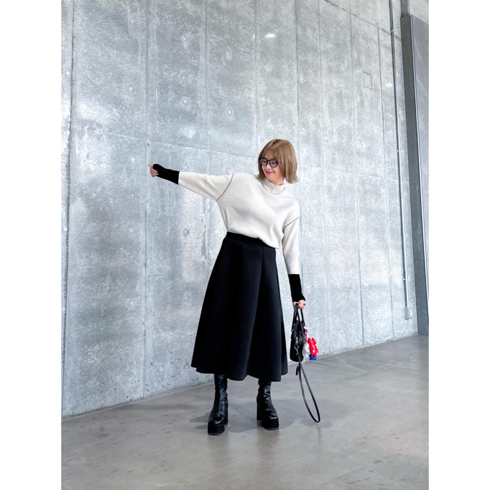 {{.FirstItem.Brand.Name}}({{.FirstItem.Brand.NameKana}})の「{{.FirstItem.Name}}」を使った{{.PostType}}