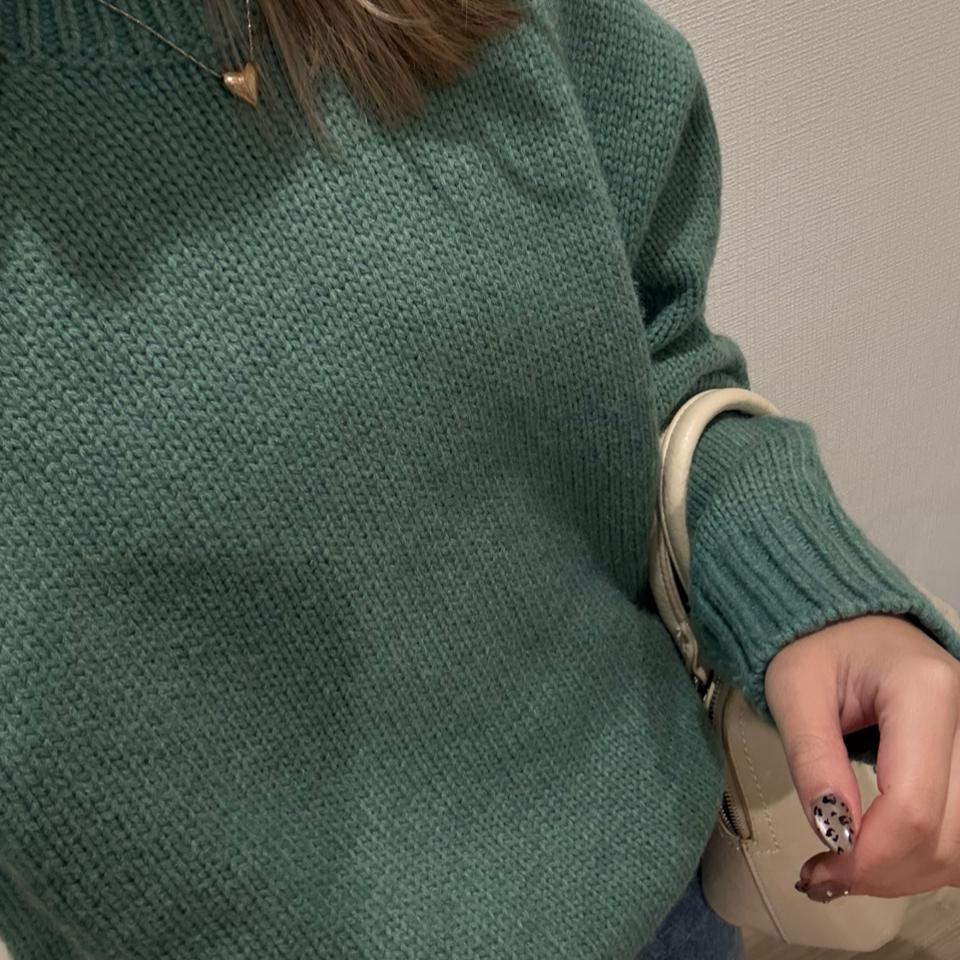 {{.FirstItem.Brand.Name}}({{.FirstItem.Brand.NameKana}})の「{{.FirstItem.Name}}」を使った{{.PostType}}