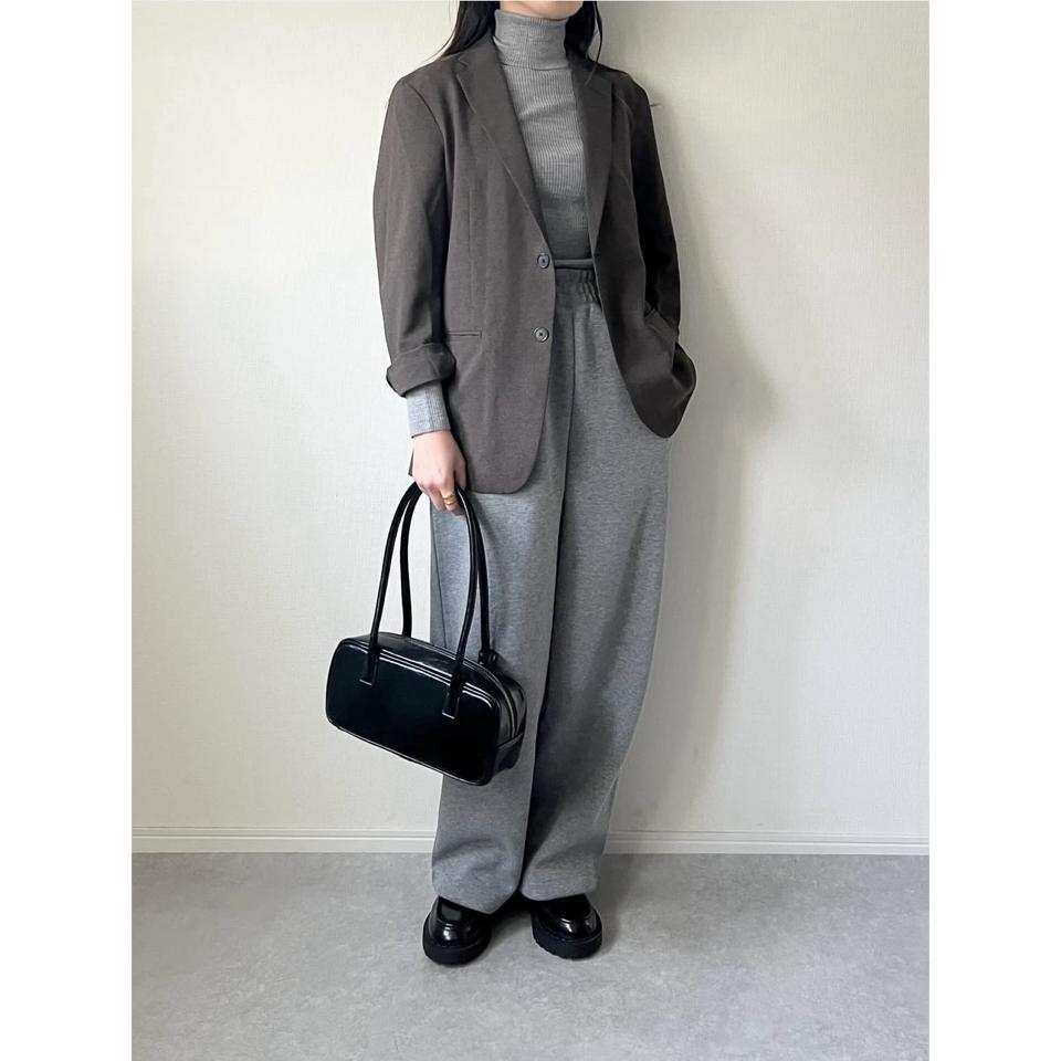 {{.FirstItem.Brand.Name}}({{.FirstItem.Brand.NameKana}})の「{{.FirstItem.Name}}」を使った{{.PostType}}