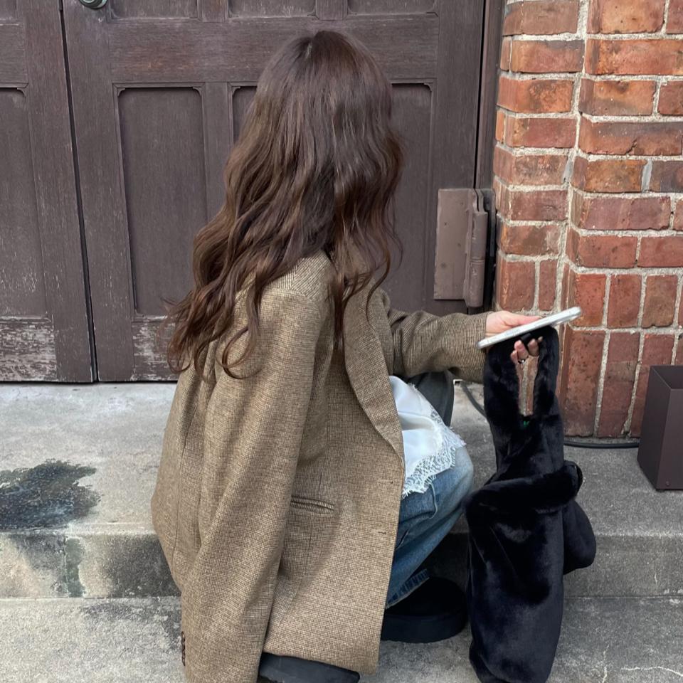 {{.FirstItem.Brand.Name}}({{.FirstItem.Brand.NameKana}})の「{{.FirstItem.Name}}」を使った{{.PostType}}