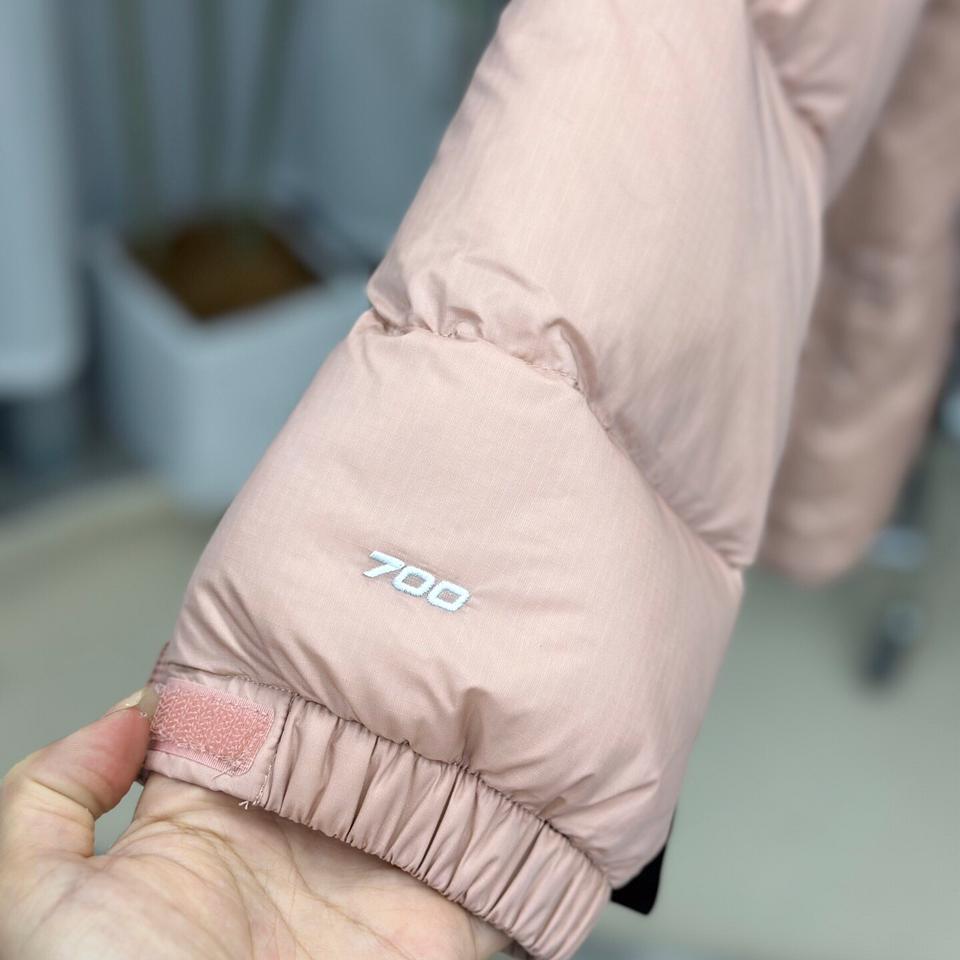 {{.FirstItem.Brand.Name}}({{.FirstItem.Brand.NameKana}})の「{{.FirstItem.Name}}」を使った{{.PostType}}