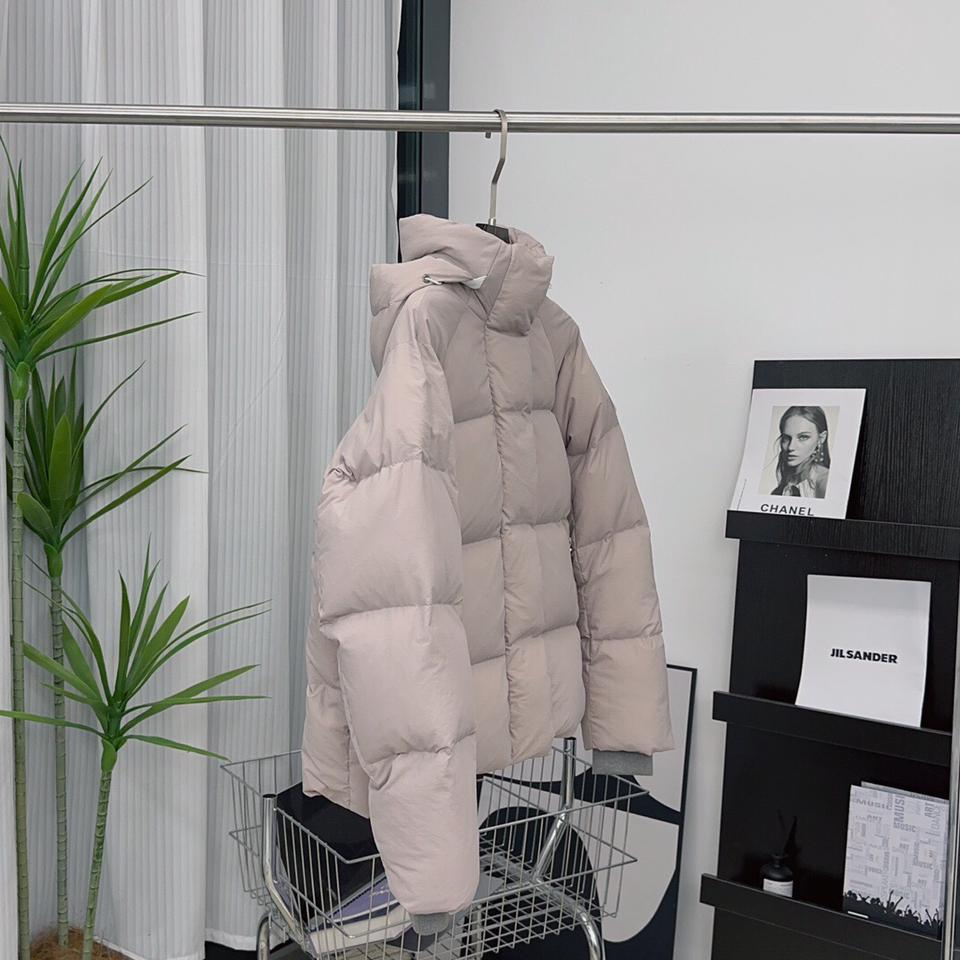 {{.FirstItem.Brand.Name}}({{.FirstItem.Brand.NameKana}})の「{{.FirstItem.Name}}」を使った{{.PostType}}