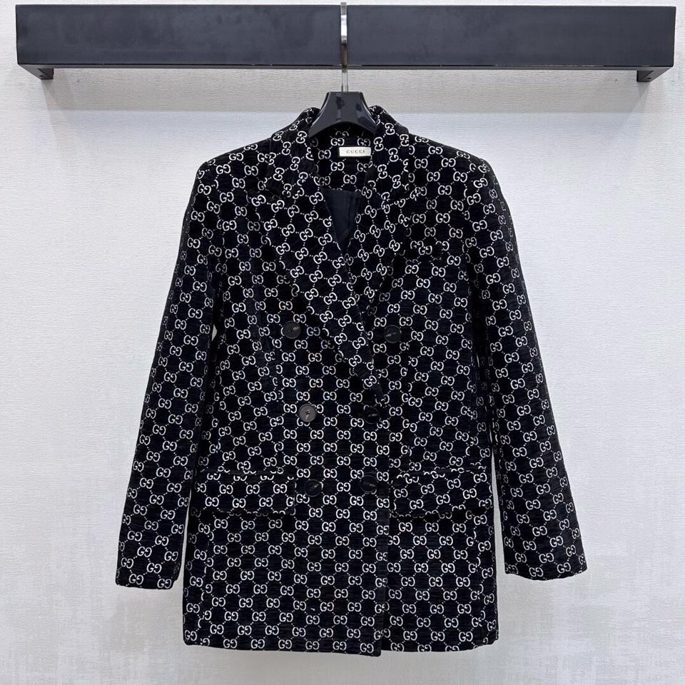 {{.FirstItem.Brand.Name}}({{.FirstItem.Brand.NameKana}})の「{{.FirstItem.Name}}」を使った{{.PostType}}