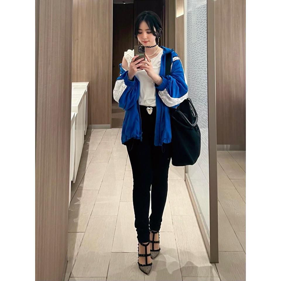 {{.FirstItem.Brand.Name}}({{.FirstItem.Brand.NameKana}})の「{{.FirstItem.Name}}」を使った{{.PostType}}