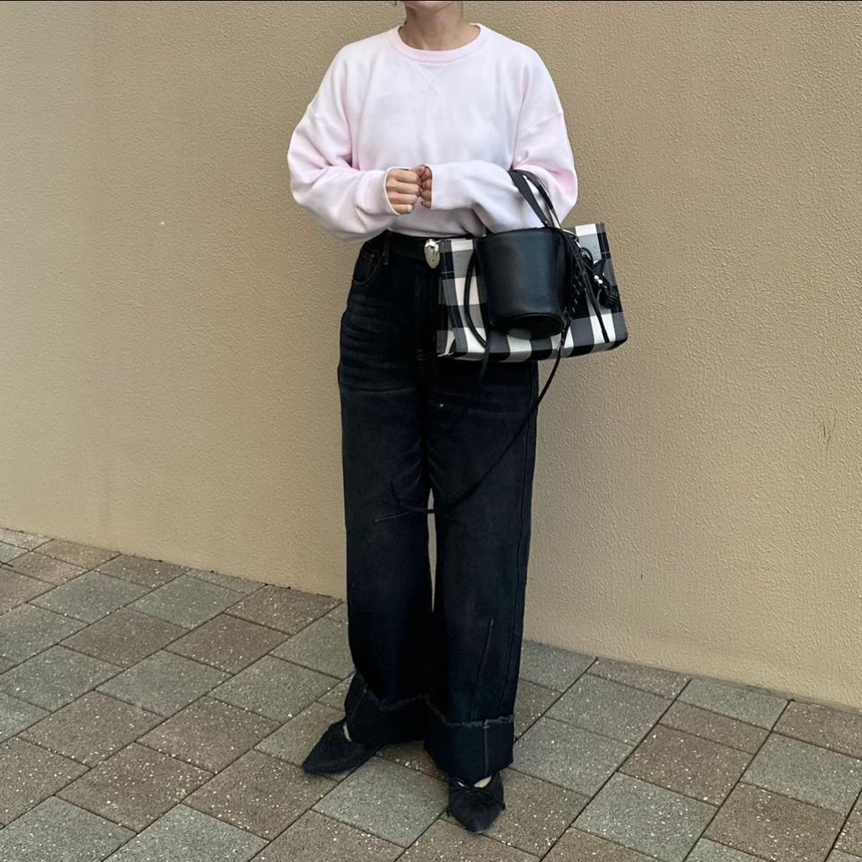 {{.FirstItem.Brand.Name}}({{.FirstItem.Brand.NameKana}})の「{{.FirstItem.Name}}」を使った{{.PostType}}