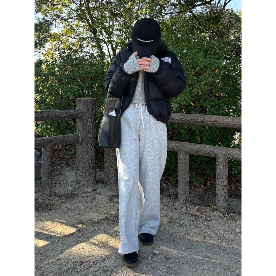 {{.FirstItem.Brand.Name}}({{.FirstItem.Brand.NameKana}})の「{{.FirstItem.Name}}」を使った{{.PostType}}