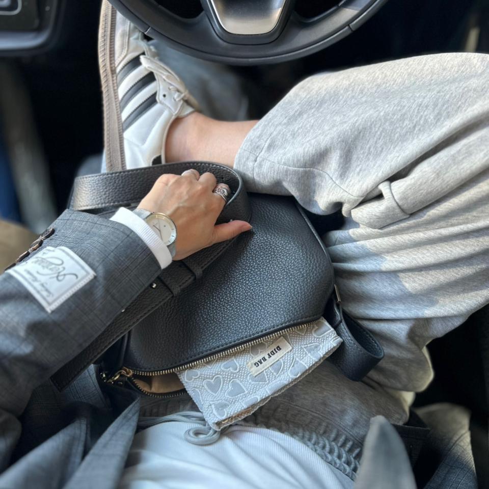 {{.FirstItem.Brand.Name}}({{.FirstItem.Brand.NameKana}})の「{{.FirstItem.Name}}」を使った{{.PostType}}