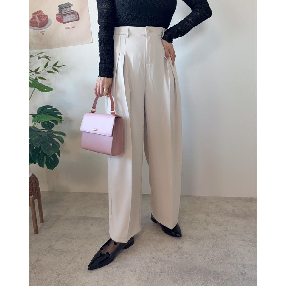 {{.FirstItem.Brand.Name}}({{.FirstItem.Brand.NameKana}})の「{{.FirstItem.Name}}」を使った{{.PostType}}