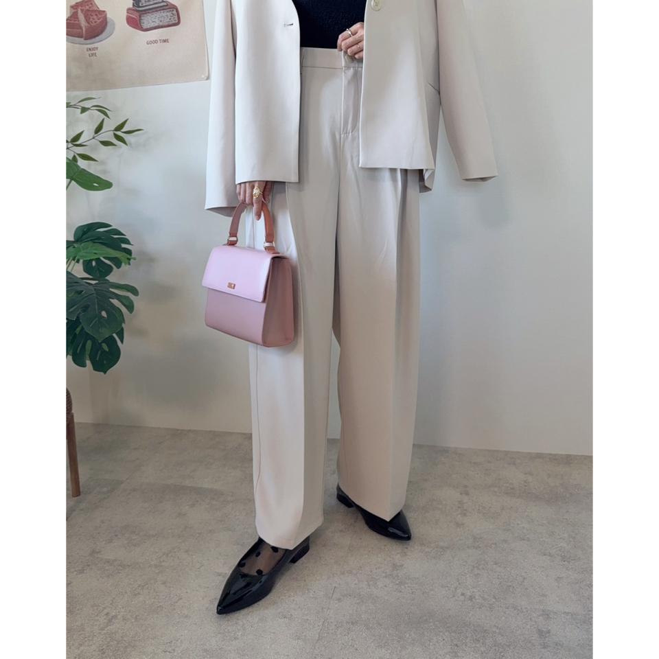 {{.FirstItem.Brand.Name}}({{.FirstItem.Brand.NameKana}})の「{{.FirstItem.Name}}」を使った{{.PostType}}