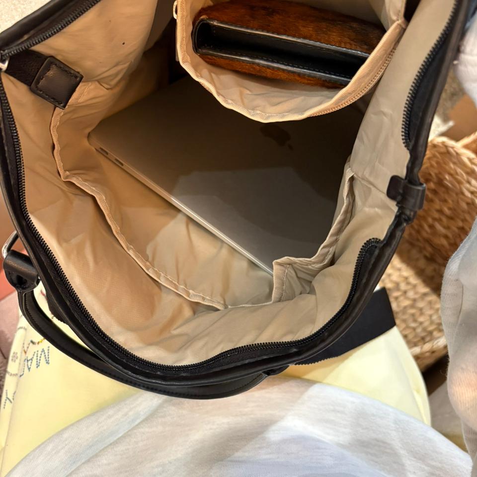 {{.FirstItem.Brand.Name}}({{.FirstItem.Brand.NameKana}})の「{{.FirstItem.Name}}」を使った{{.PostType}}