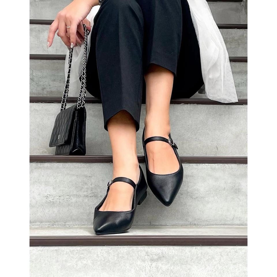 {{.FirstItem.Brand.Name}}({{.FirstItem.Brand.NameKana}})の「{{.FirstItem.Name}}」を使った{{.PostType}}